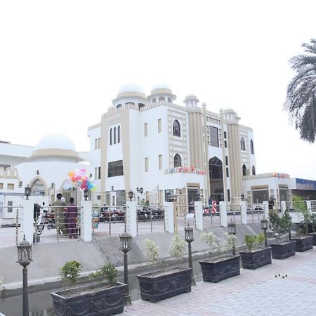 Shahi Palace Hotel Chichawatni ภายนอก รูปภาพ