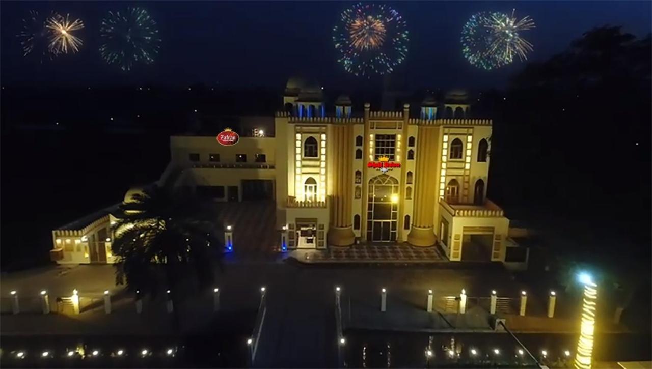 Shahi Palace Hotel Chichawatni ภายนอก รูปภาพ